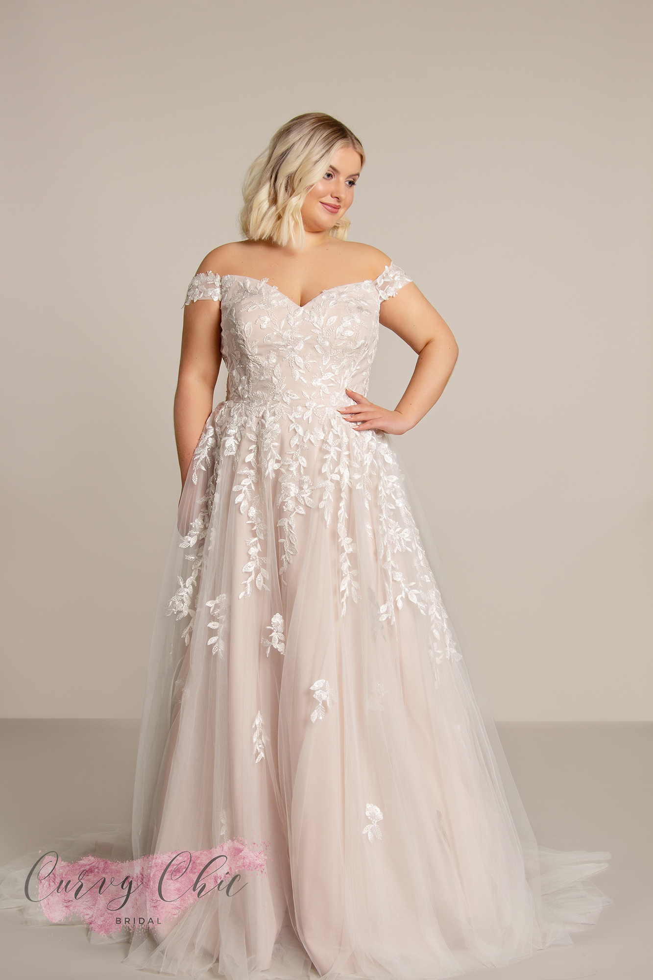 lemmer Valnød konkurrence Plus size wedding dress | Ava | Curvy Chic Bridal