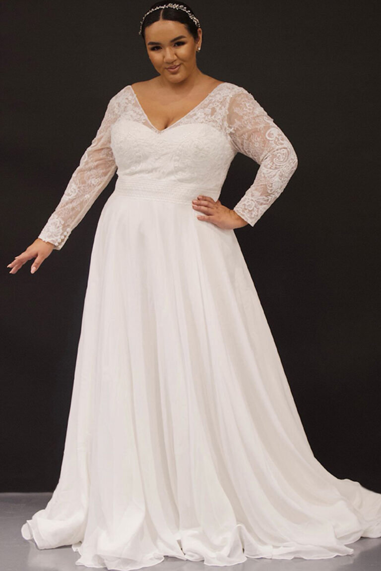 Hedy | Curvy Chic Bridal